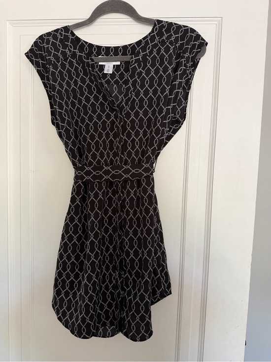 Motherhood Dresses & Skirts - Motherhood Maternity Black Patterned Cap-Sleeve Blouse